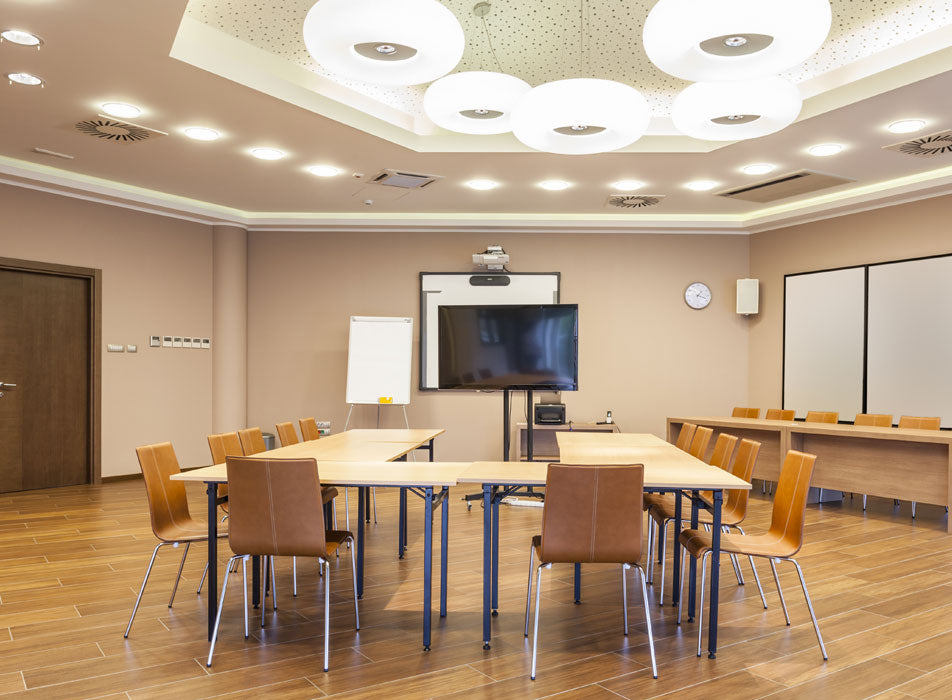 WE EMPOWER ECOM SITES-THE <br>WORLD OVER